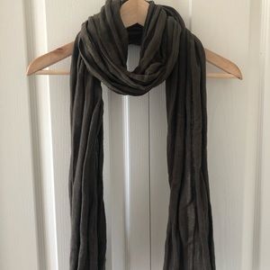 (🧣2 for $20) Aritzia Wilfred Green Scarf